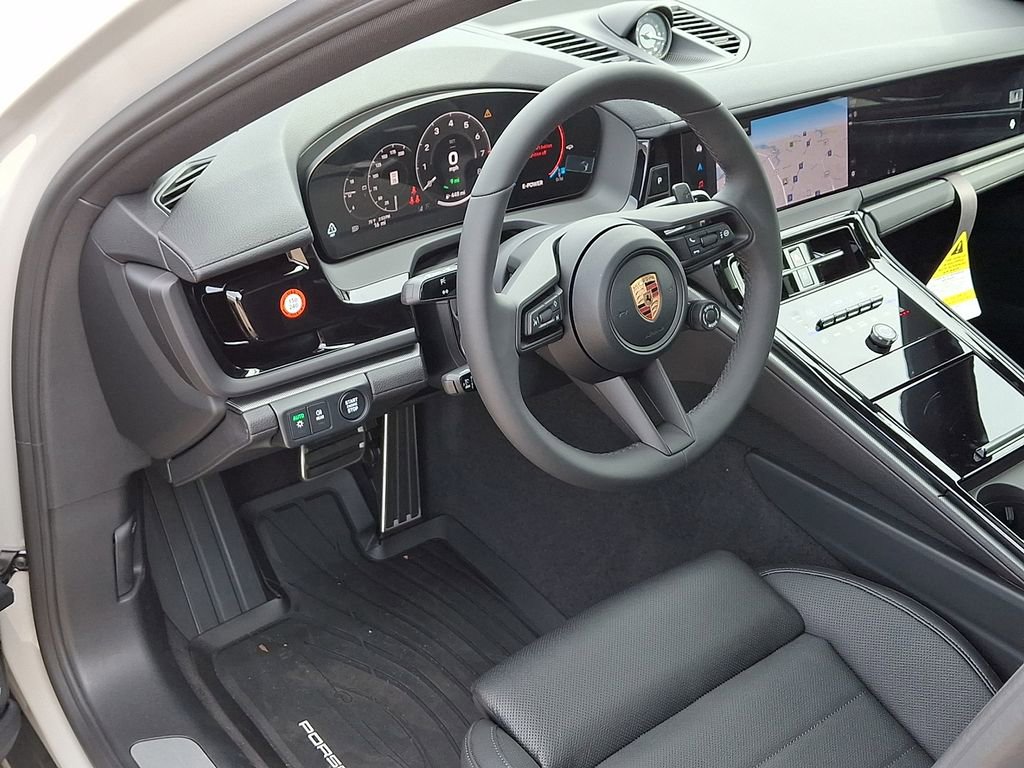 New 2026 Porsche Panamera 4 image 4
