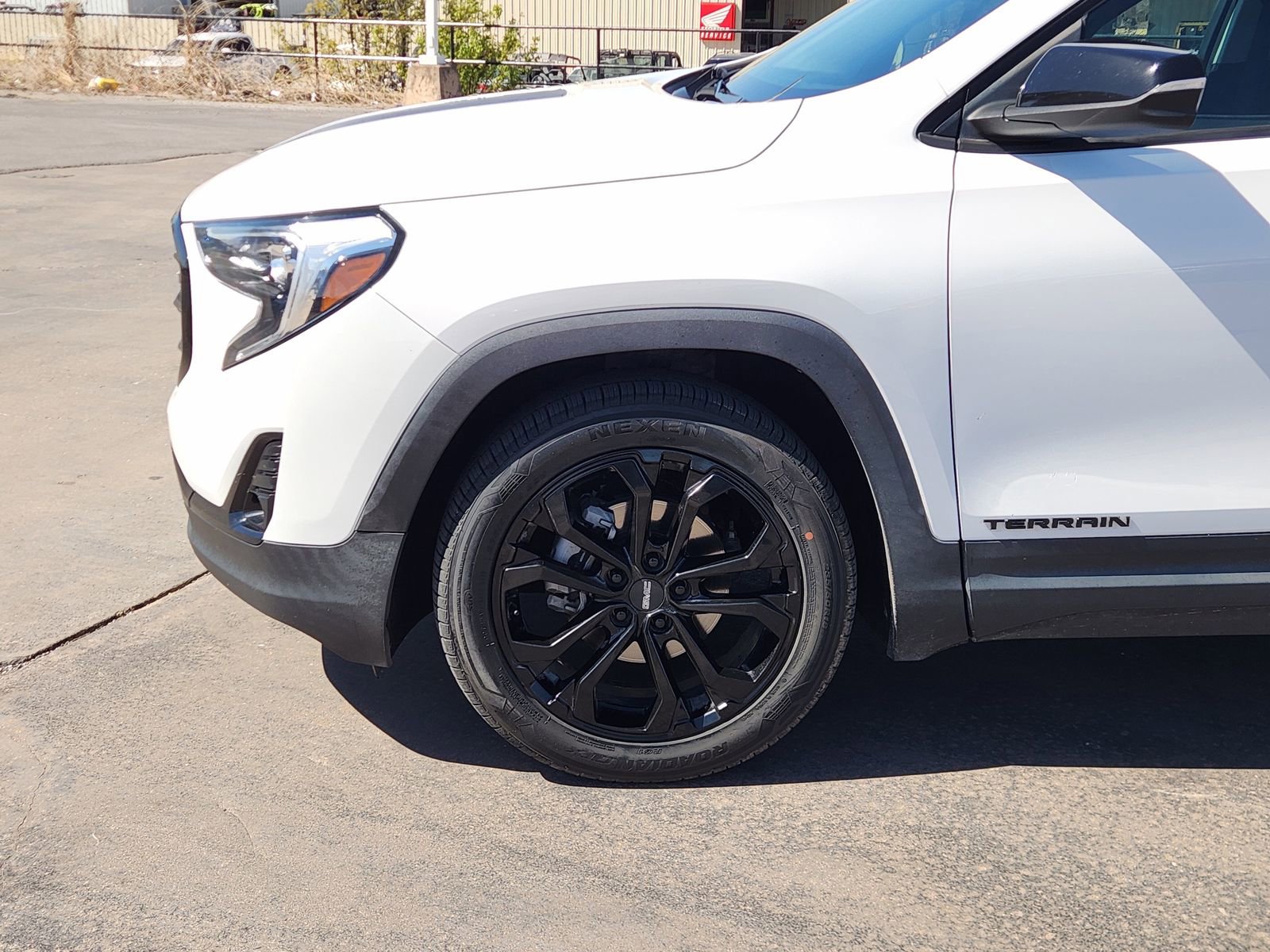 Used 2020 GMC Terrain SLT w/ Preferred Package image 9
