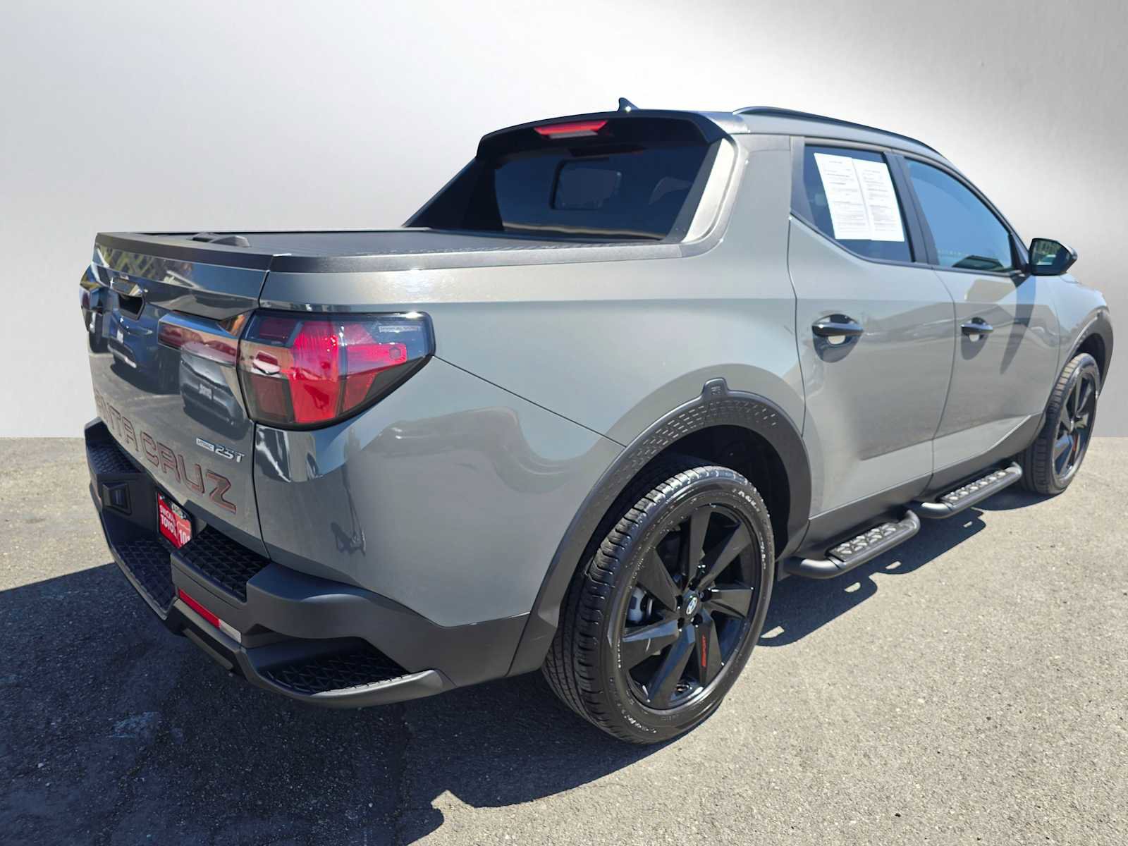 Used 2024 Hyundai Santa Cruz Night image 3