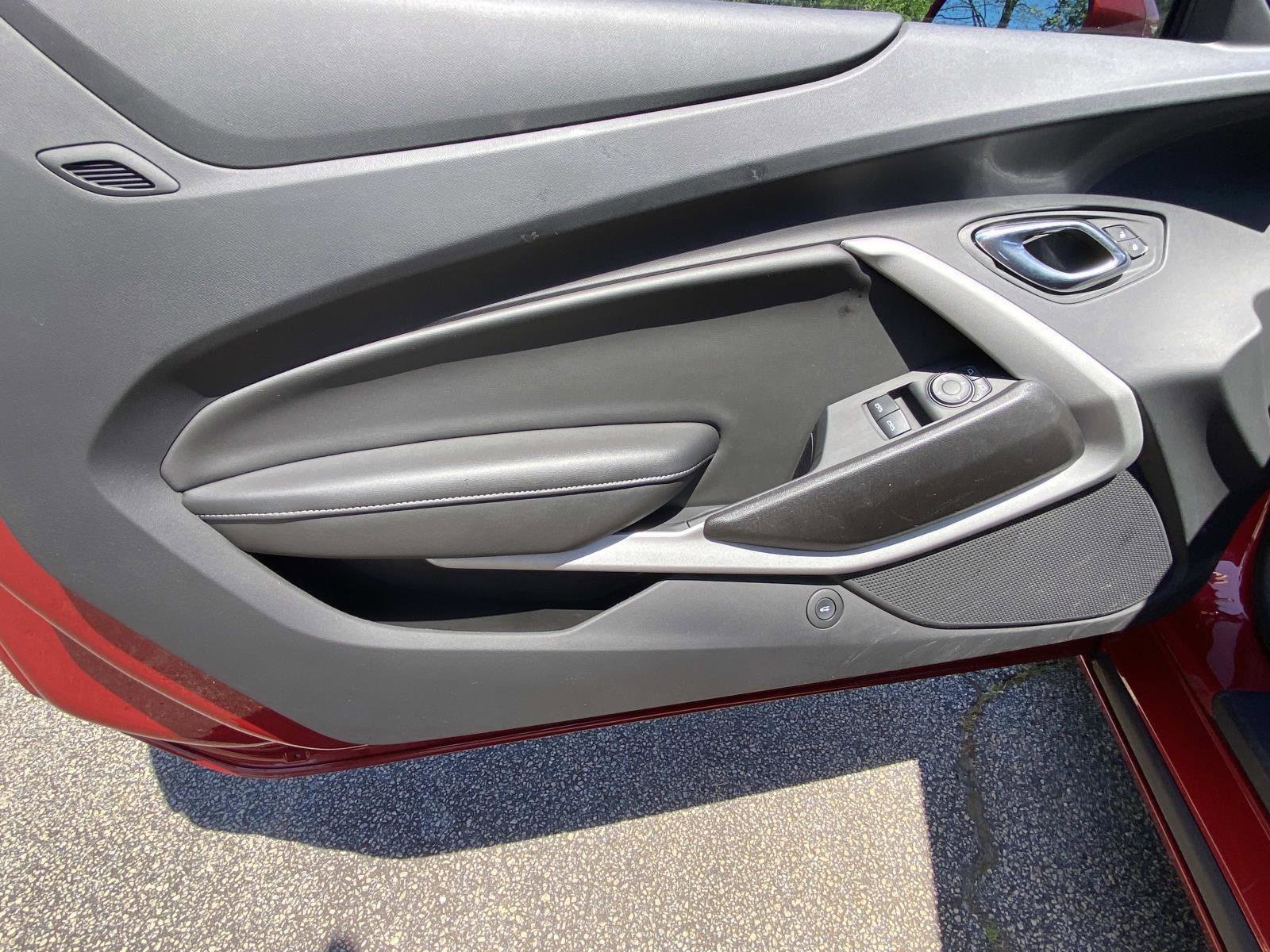 Used 2020 Chevrolet Camaro LT RWD image 18