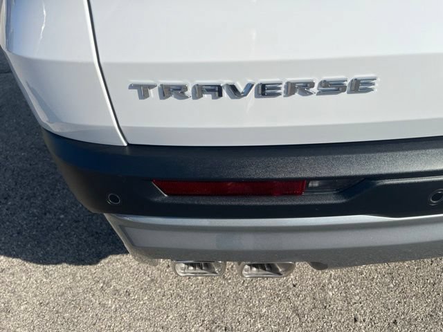 New 2027 Chevrolet Traverse LT w/ Sun and Wheel Package FWD image 11