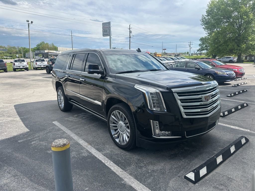 Used 2018 Cadillac Escalade ESV Platinum AWD/4WD image 2