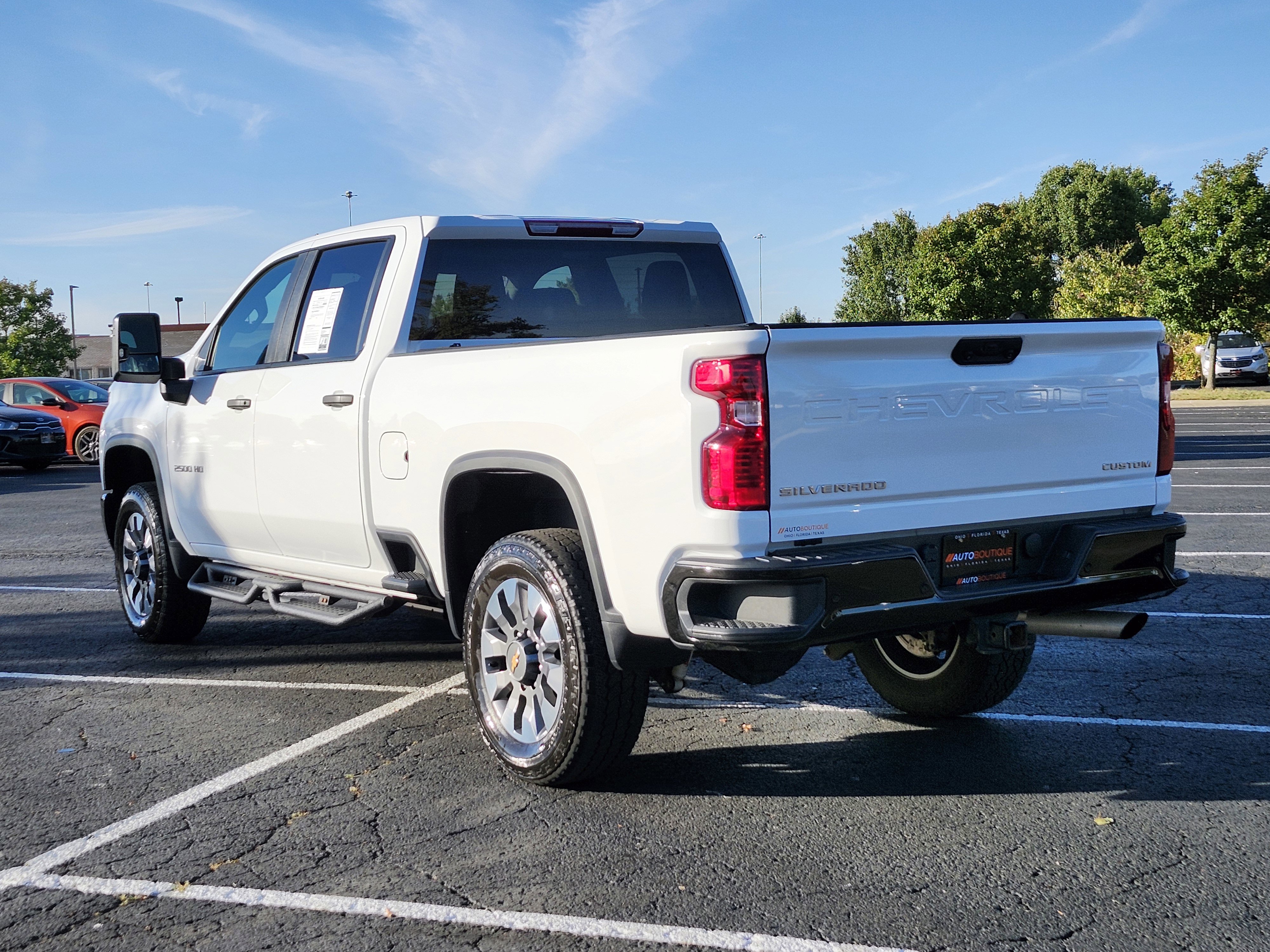 Used 2024 Chevrolet Silverado 2500 Custom w/ Custom Value Package image 11