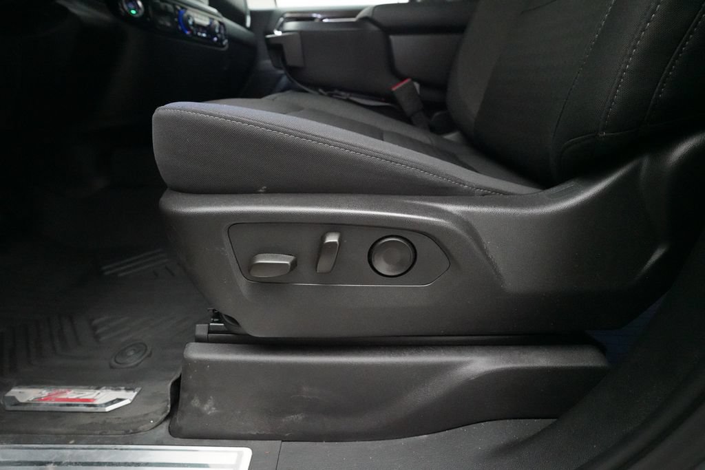 Used 2024 Chevrolet Silverado 1500 LT w/ LPO, Dark Essentials Package AWD/4WD image 28