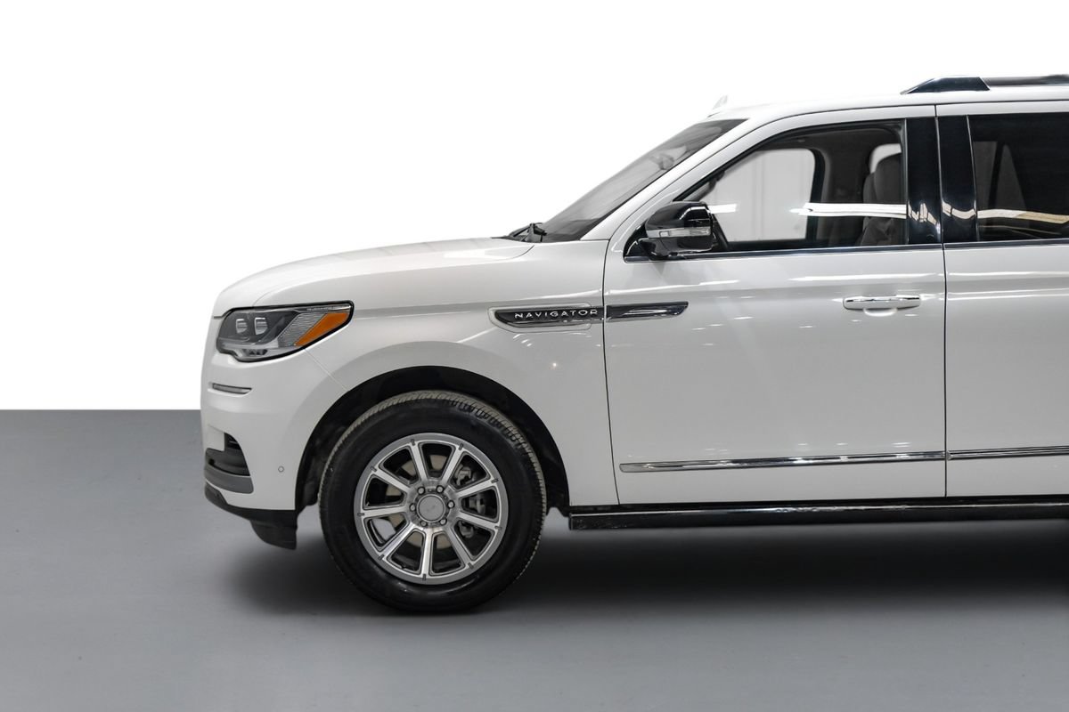 Used 2022 Lincoln Navigator L Reserve AWD/4WD image 10