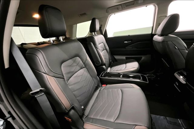 New 2025 Nissan Pathfinder Platinum w/ Lighting Package (N93) image 34