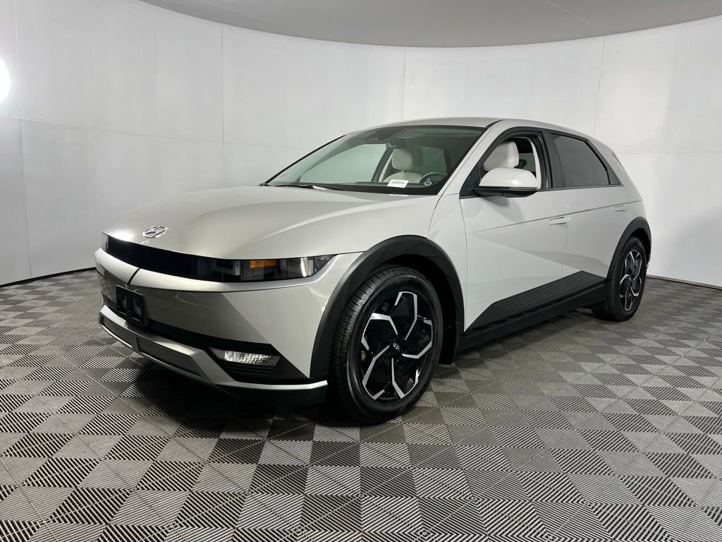 Used 2023 Hyundai Ioniq 5 SEL image 3