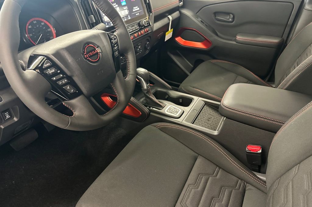 Used 2026 Nissan Frontier PRO-4X w/ Pro-4x Convenience Package AWD/4WD image 9