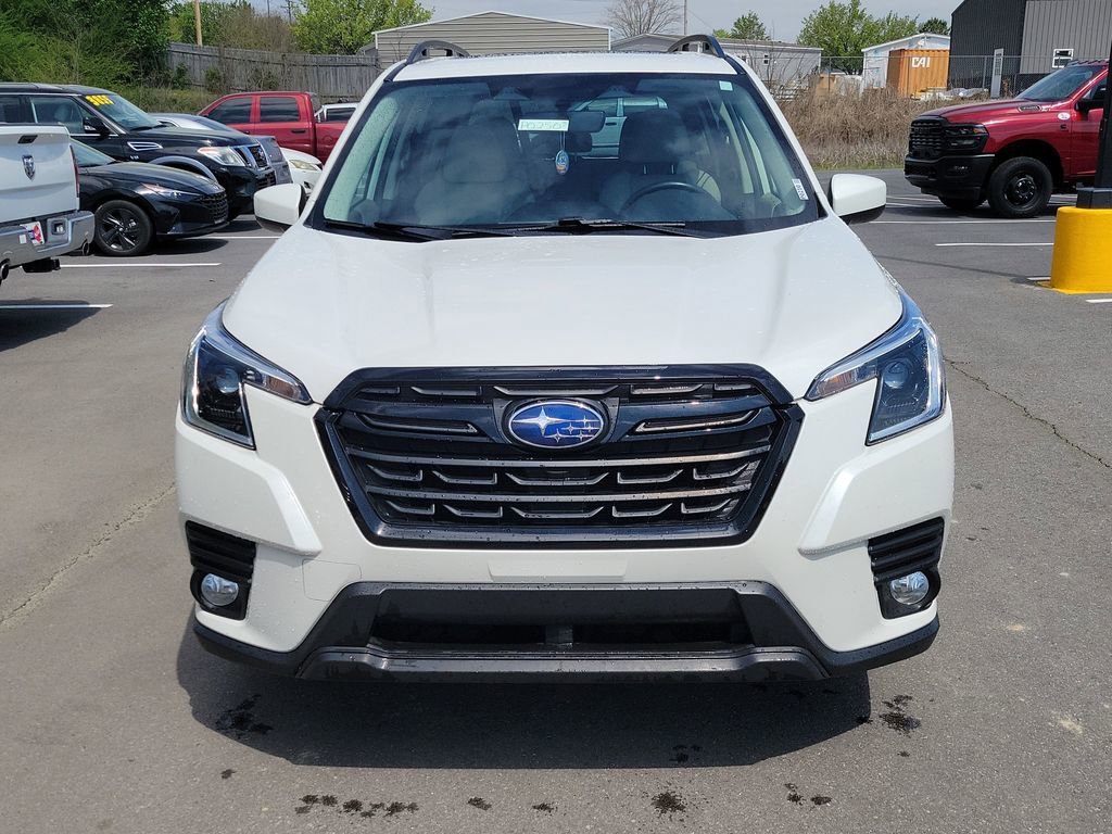 Used 2023 Subaru Forester Premium image 8