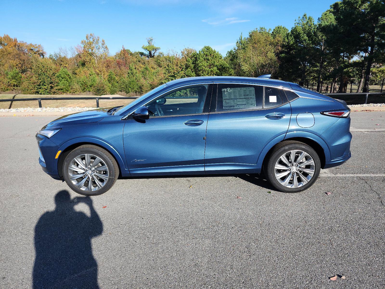 New 2026 Buick Envista Avenir FWD image 2