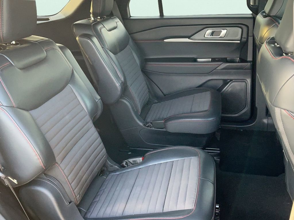 Used 2025 Ford Explorer ST-Line image 21