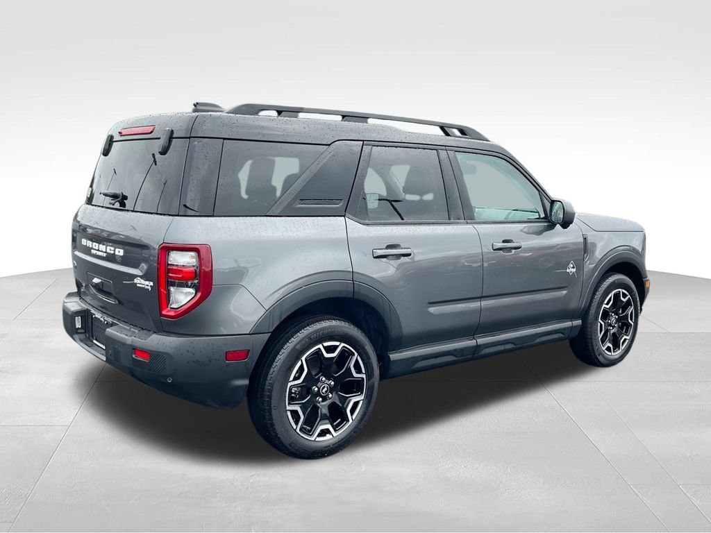 Used 2025 Ford Bronco Sport Outer Banks w/ Outer Banks Tech Package+ AWD/4WD image 8