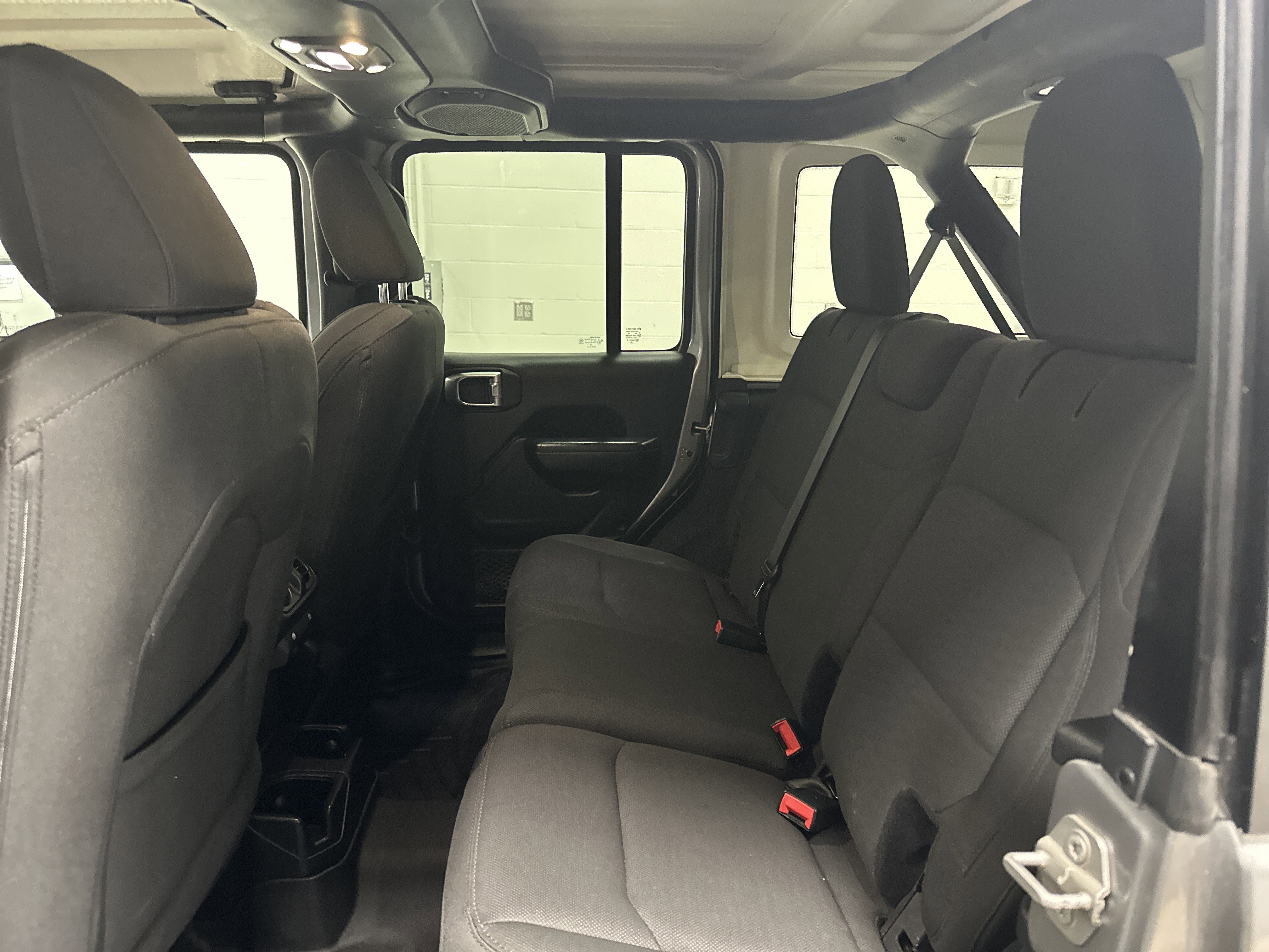 Used 2019 Jeep Wrangler Unlimited Sport S image 31