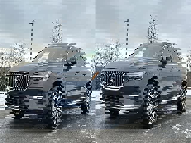 Used 2023 Volvo XC60 T8 Ultimate w/ Climate Package image 31