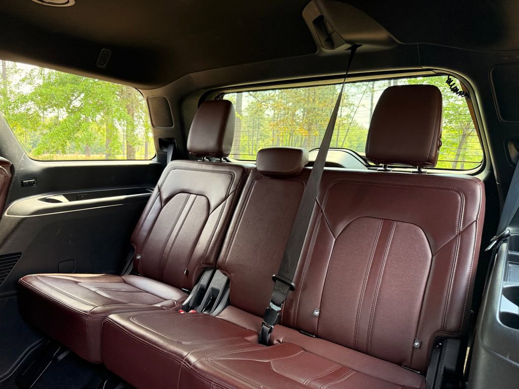 Used 2024 Ford Expedition Limited RWD image 32