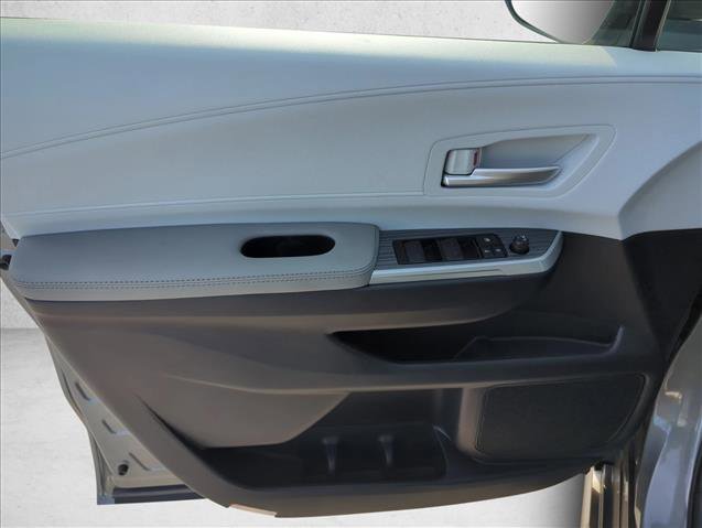 Certified 2026 Toyota Sienna XLE FWD image 7