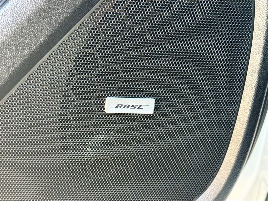 Used 2023 Chevrolet Traverse LT w/ LT Premium Package image 19