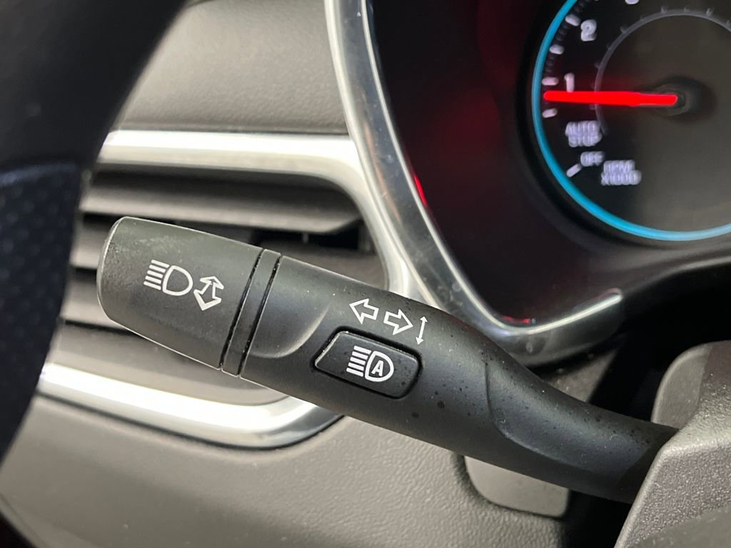 Used 2020 Chevrolet Equinox LT image 42