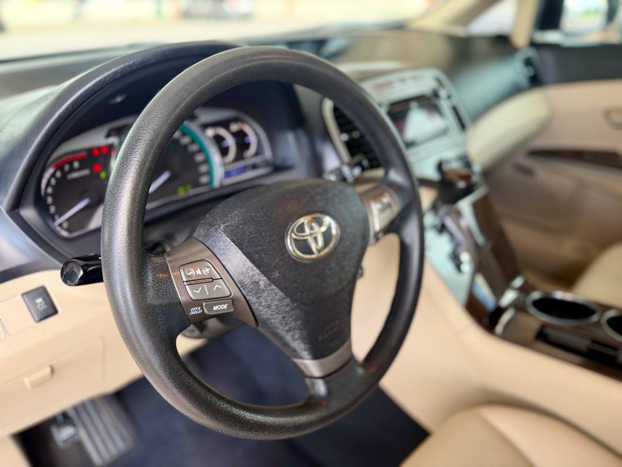 Used 2012 Toyota Venza XLE FWD image 16