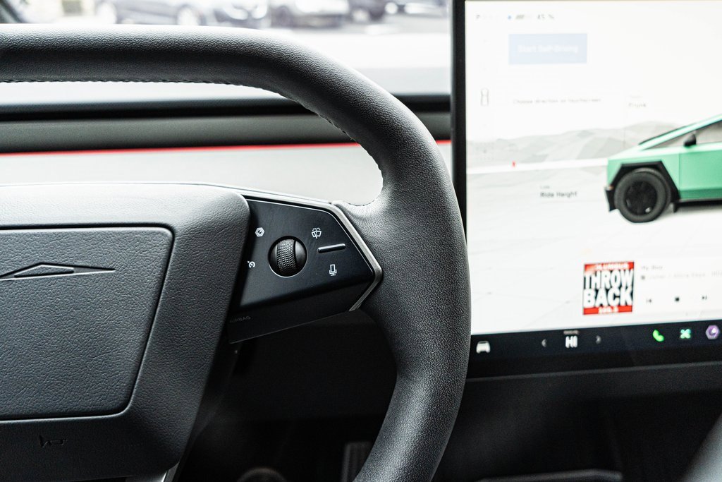 Used 2024 Tesla Cybertruck AWD Crew Cab image 29