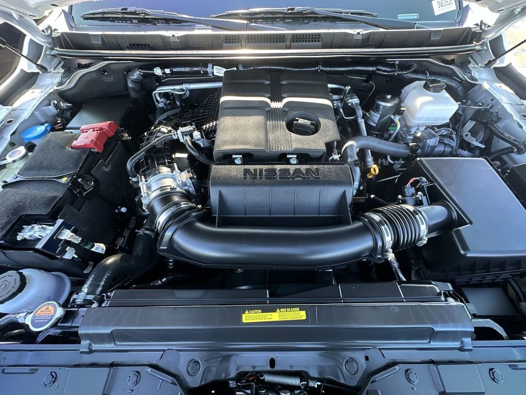 Used 2025 Nissan Frontier PRO-4X AWD/4WD image 24