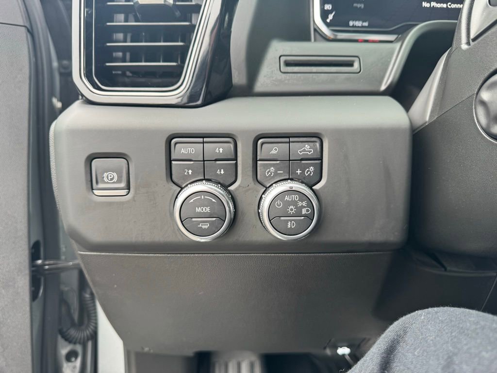 Used 2025 GMC Sierra 1500 AT4 image 14