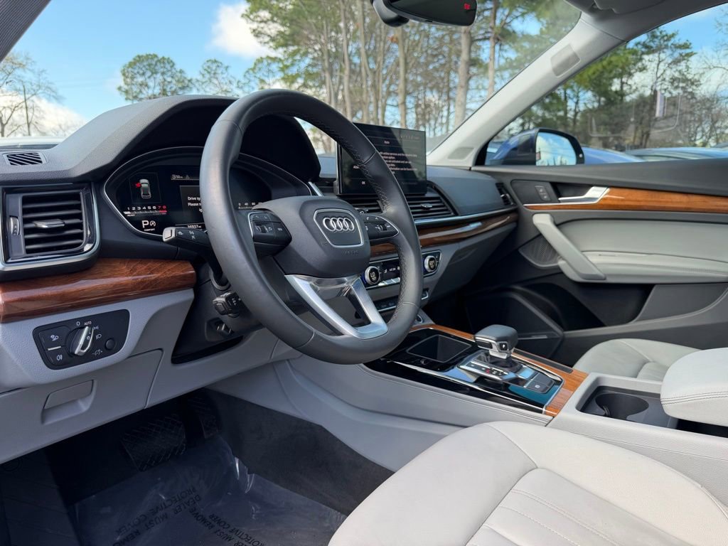 Used 2023 Audi Q5 2.0T Premium Plus w/ Premium Plus Package image 10