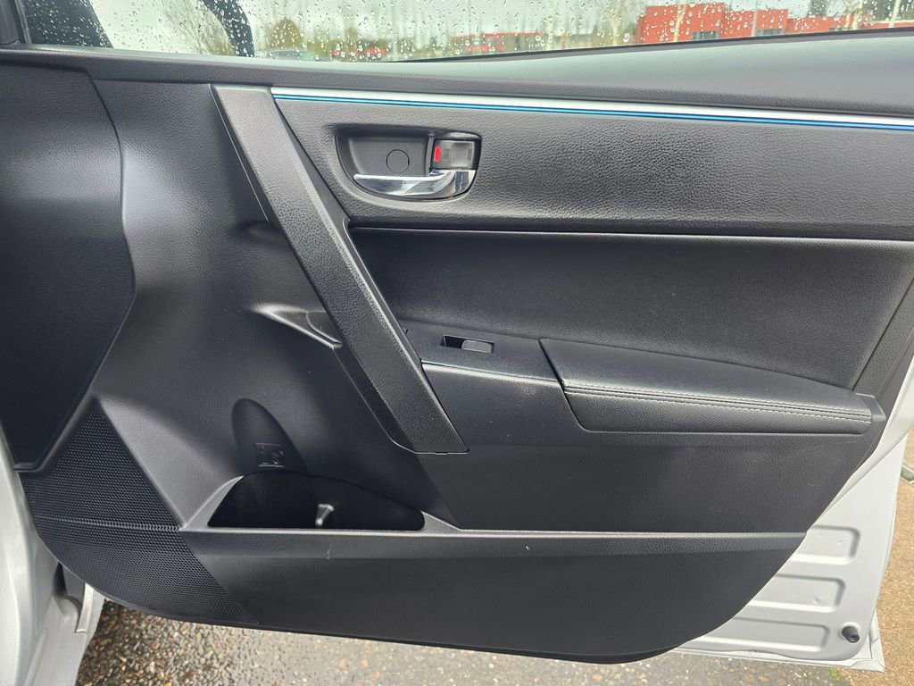 Used 2014 Toyota Corolla S image 16