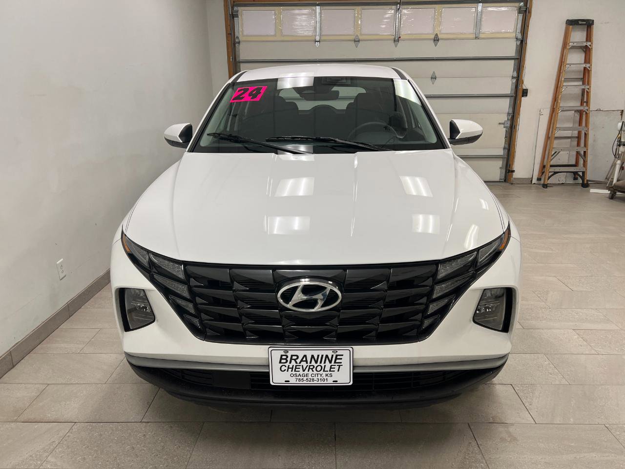Used 2024 Hyundai Tucson SE image 17