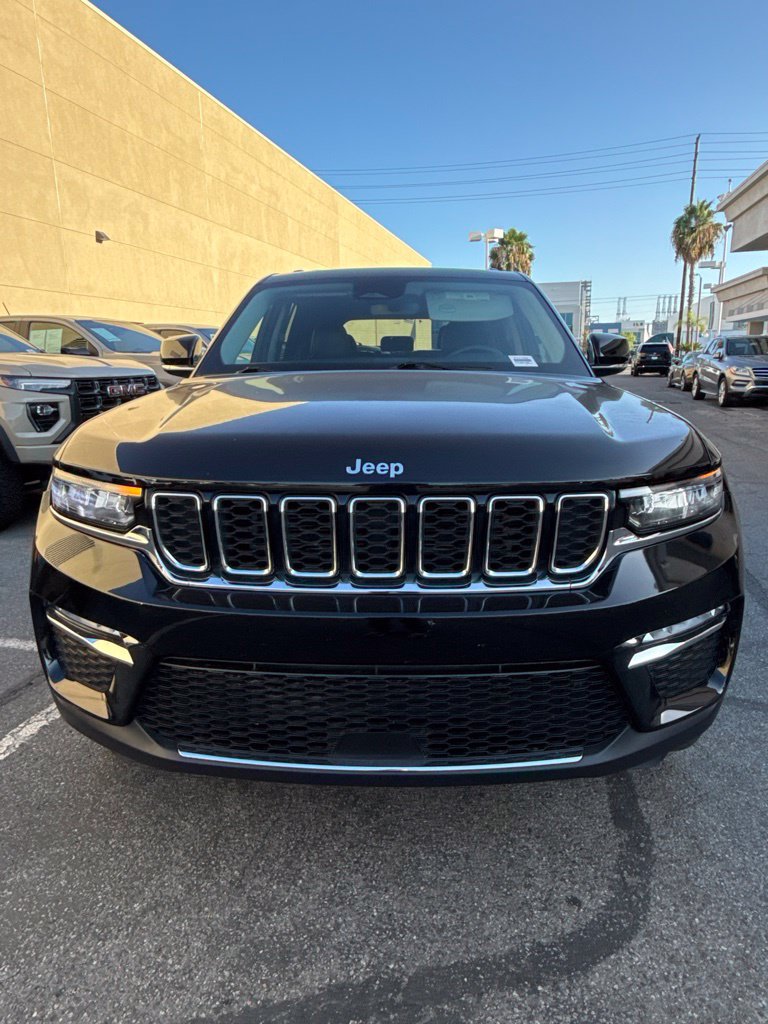 Used 2023 Jeep Grand Cherokee 4WD 4xe image 10