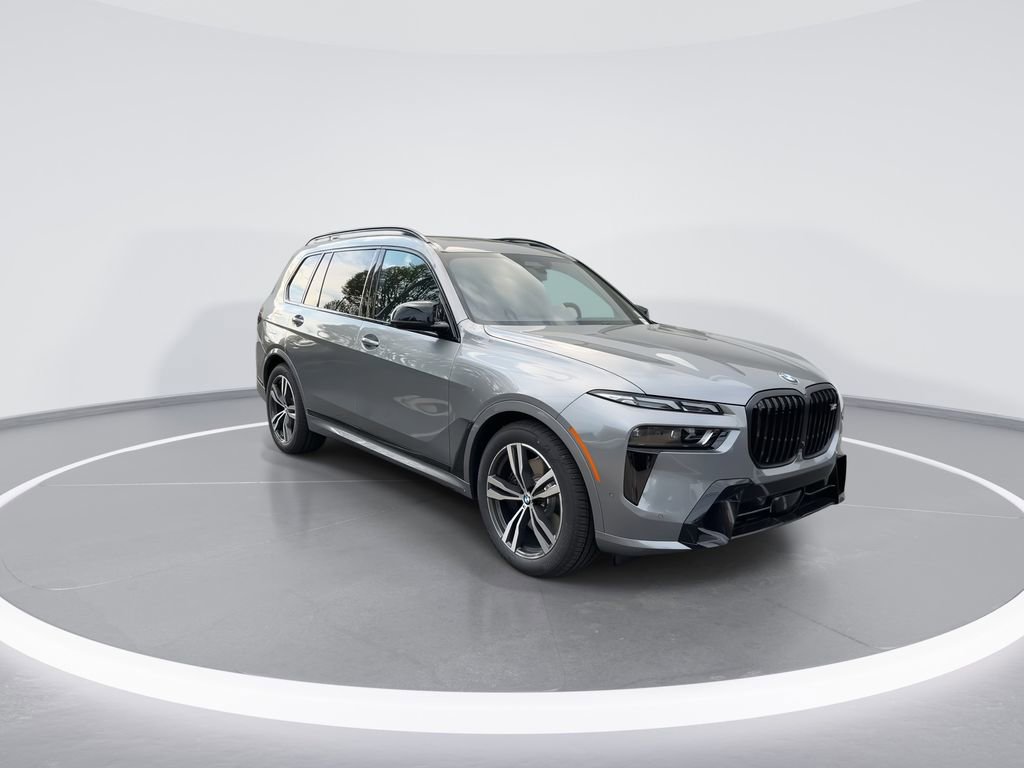 New 2026 BMW X7 M60i image 2