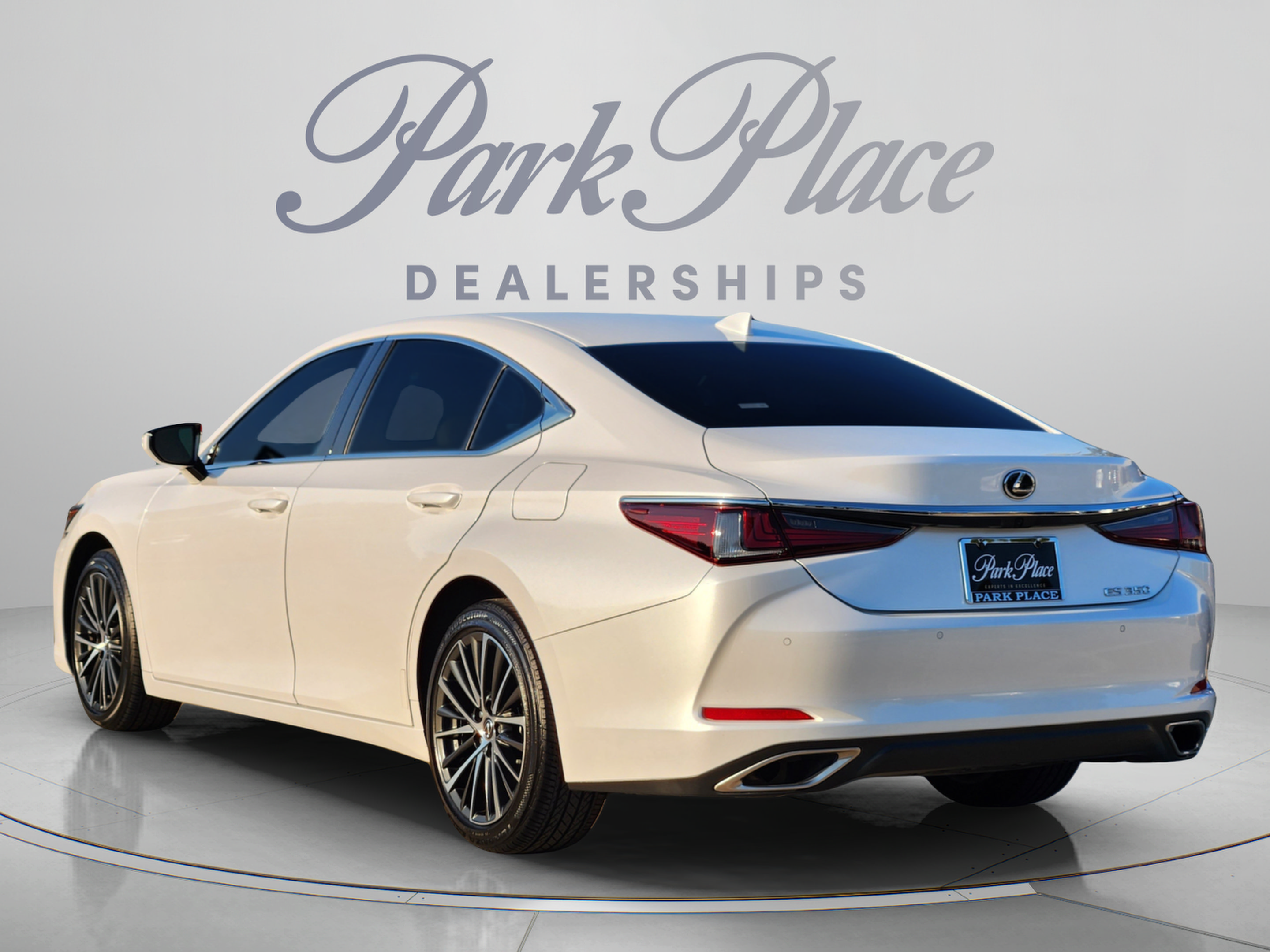 Certified 2025 Lexus ES 350 w/ Premium Package FWD image 4