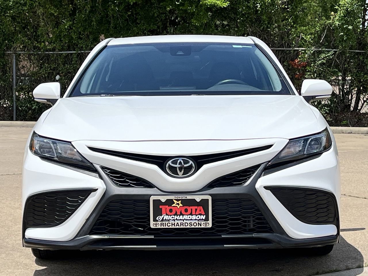 Used 2023 Toyota Camry SE FWD image 7