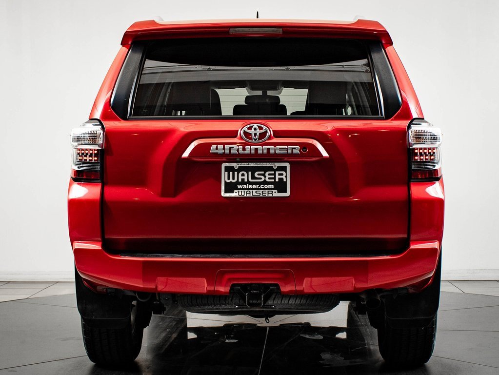 Used 2016 Toyota 4Runner SR5 image 7