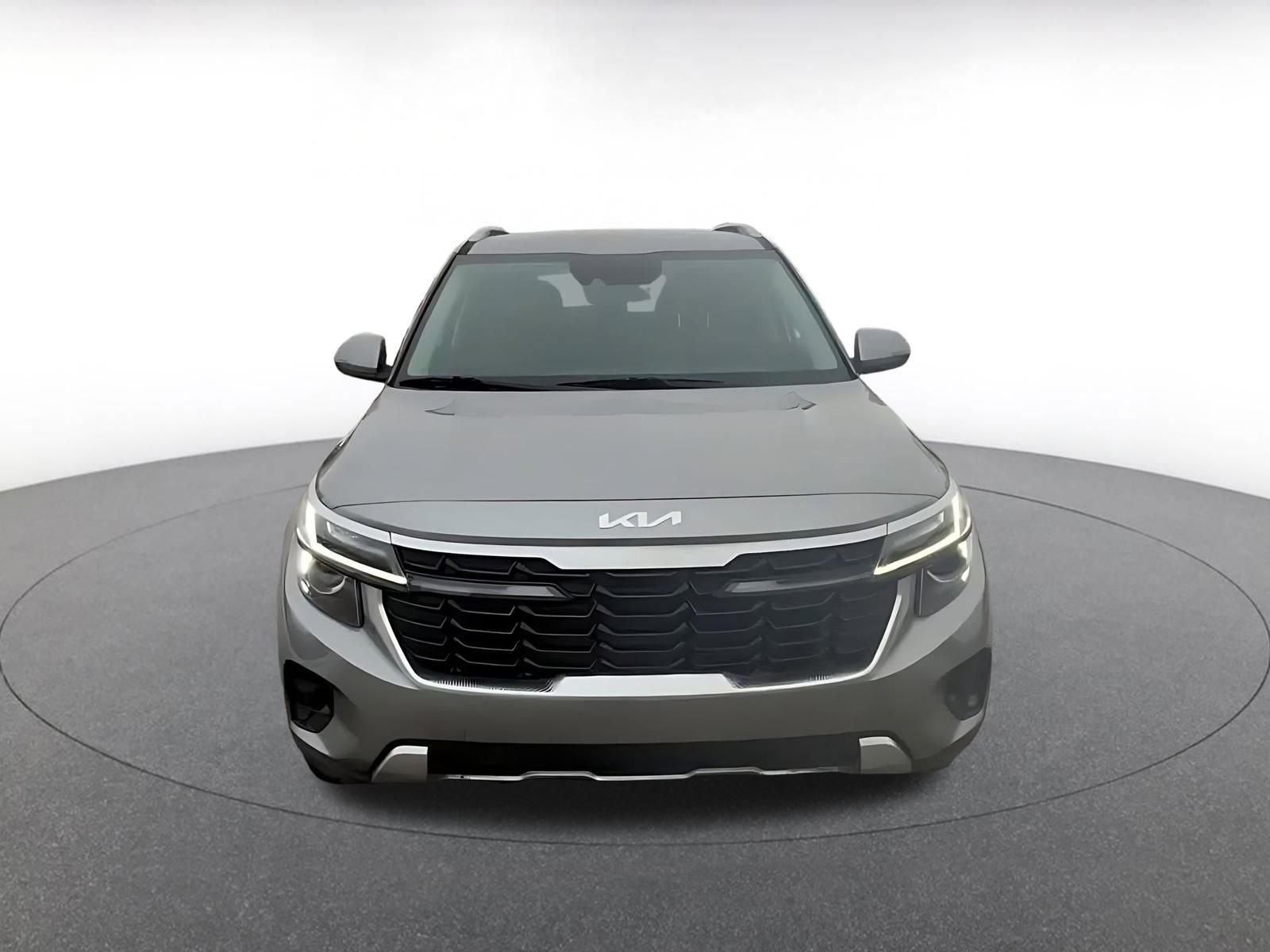 Used 2025 Kia Seltos S image 4