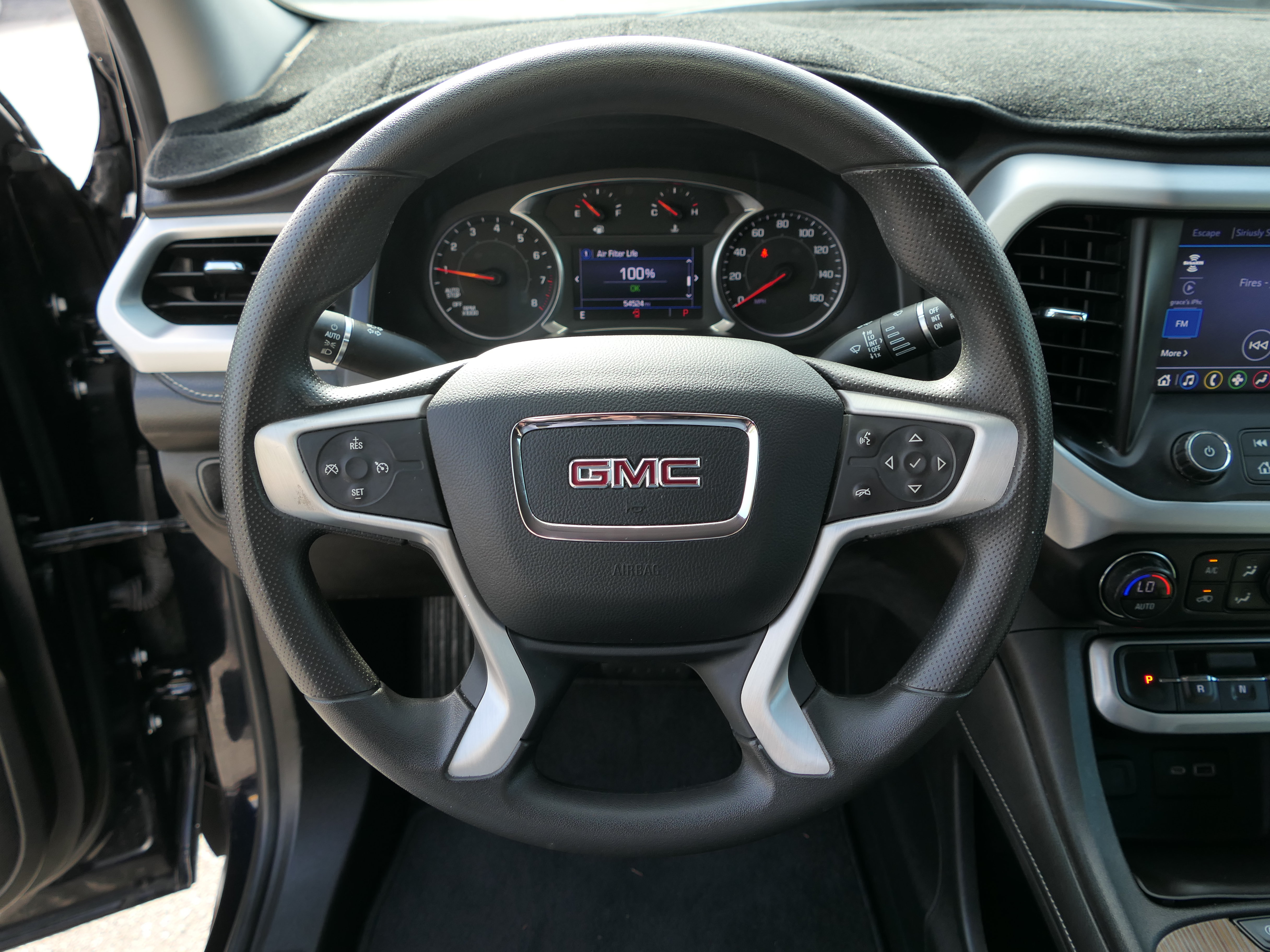Used 2021 GMC Acadia SLE w/ Driver Convenience Package FWD image 18