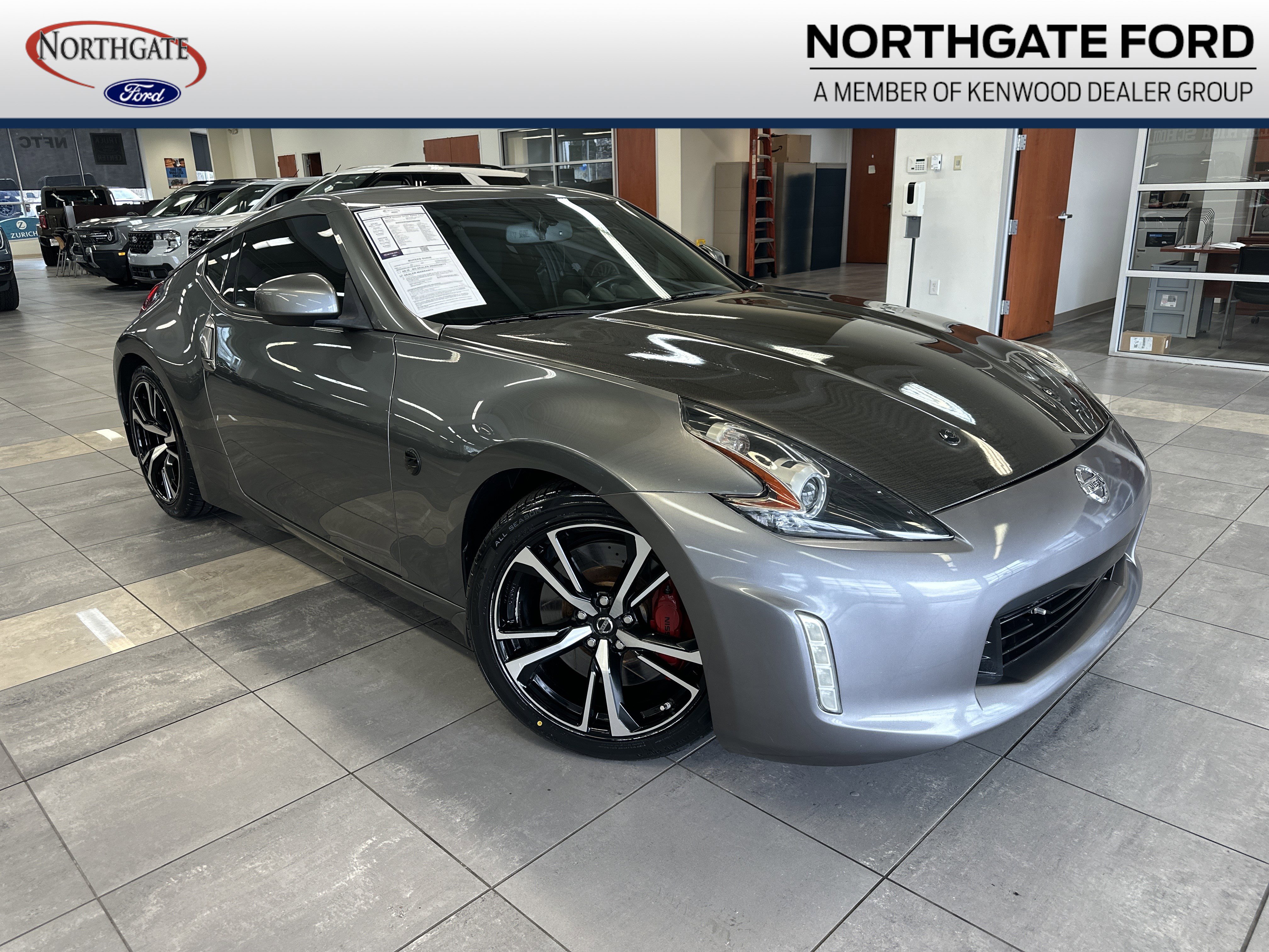 Used 2018 Nissan 370Z w/ Sport Package image 1
