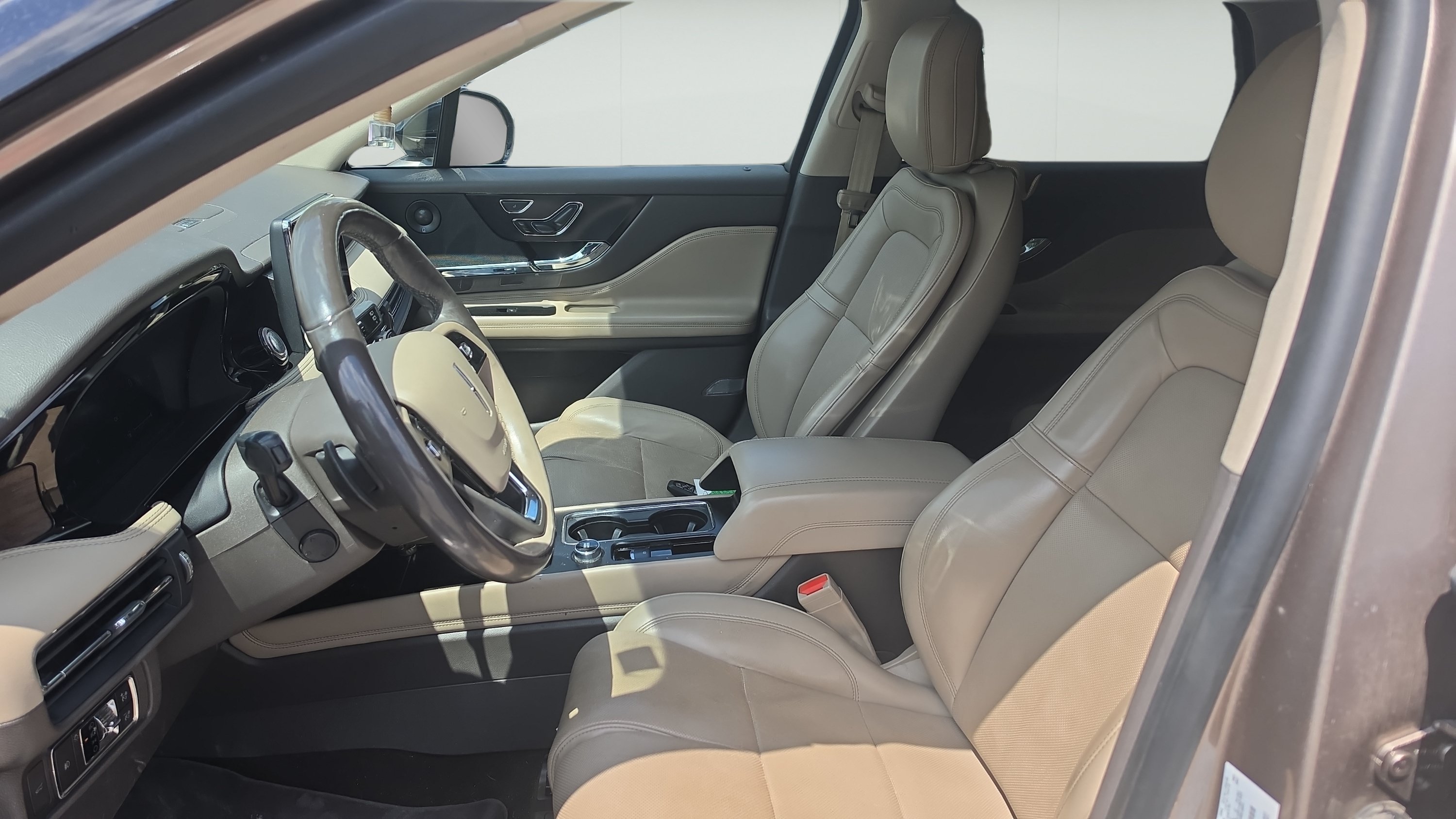 Used 2020 Lincoln Corsair Reserve w/ Equipment Group 202A AWD/4WD image 9