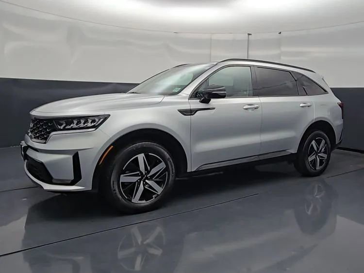 Used 2022 Kia Sorento S w/ Panoramic Sunroof Package FWD image 3