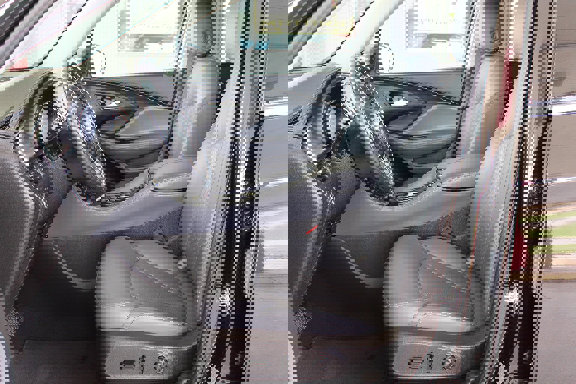 Used 2020 Buick Envision Essence image 32