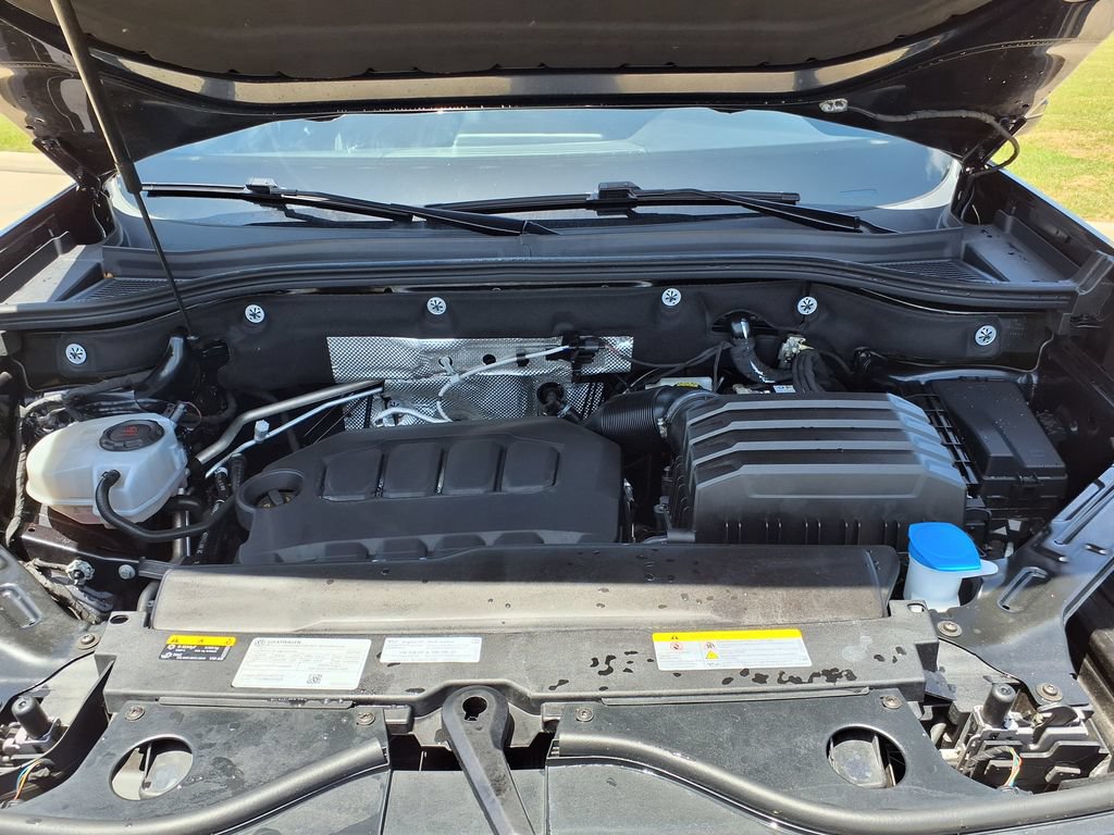 Used 2025 Volkswagen Atlas Cross Sport SE FWD image 39