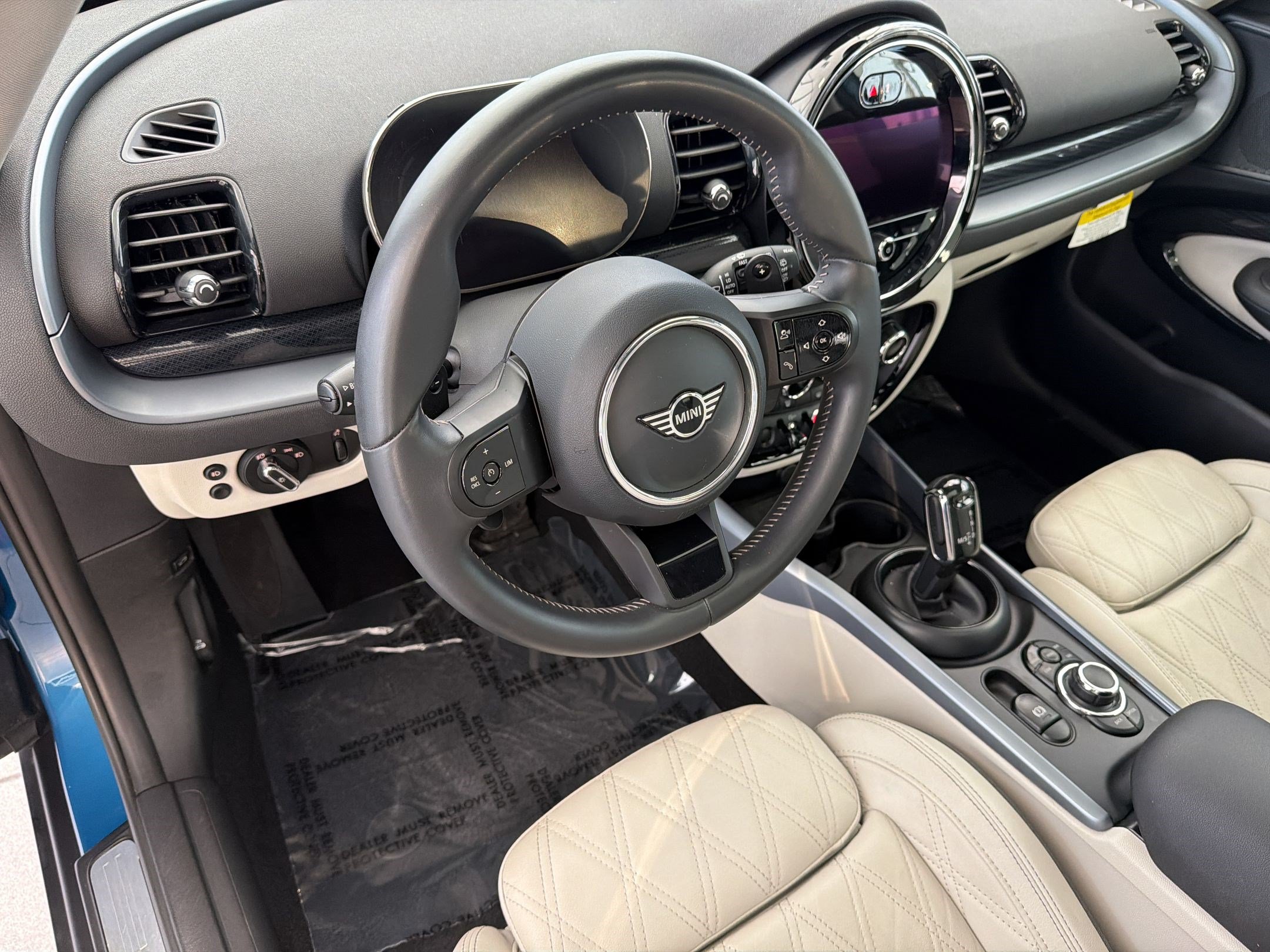 Certified 2024 MINI Cooper Clubman S w/ Signature Upholstery Package FWD image 4