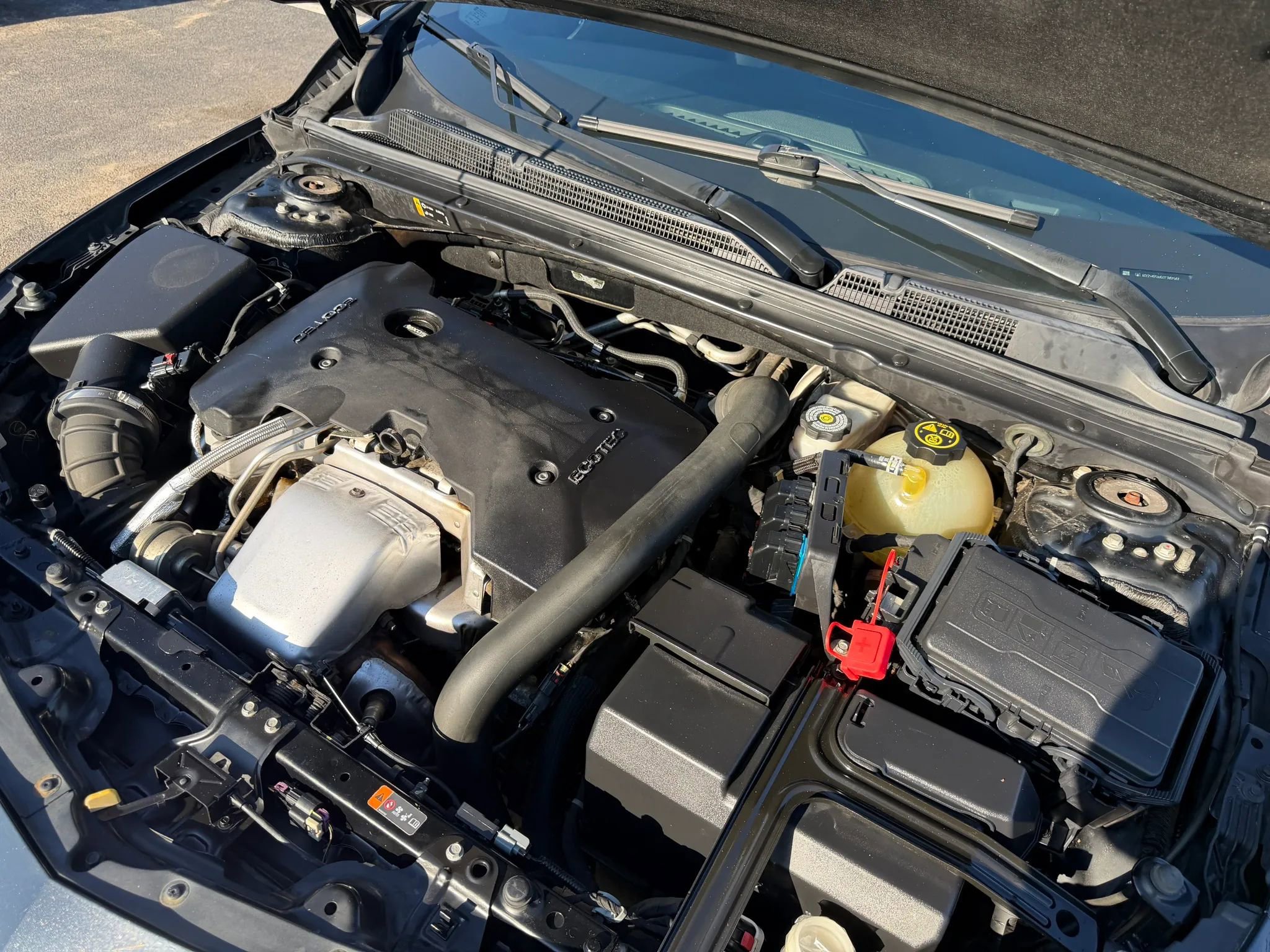 Used 2016 Chevrolet Malibu Premier w/ Driver Confidence Package image 40