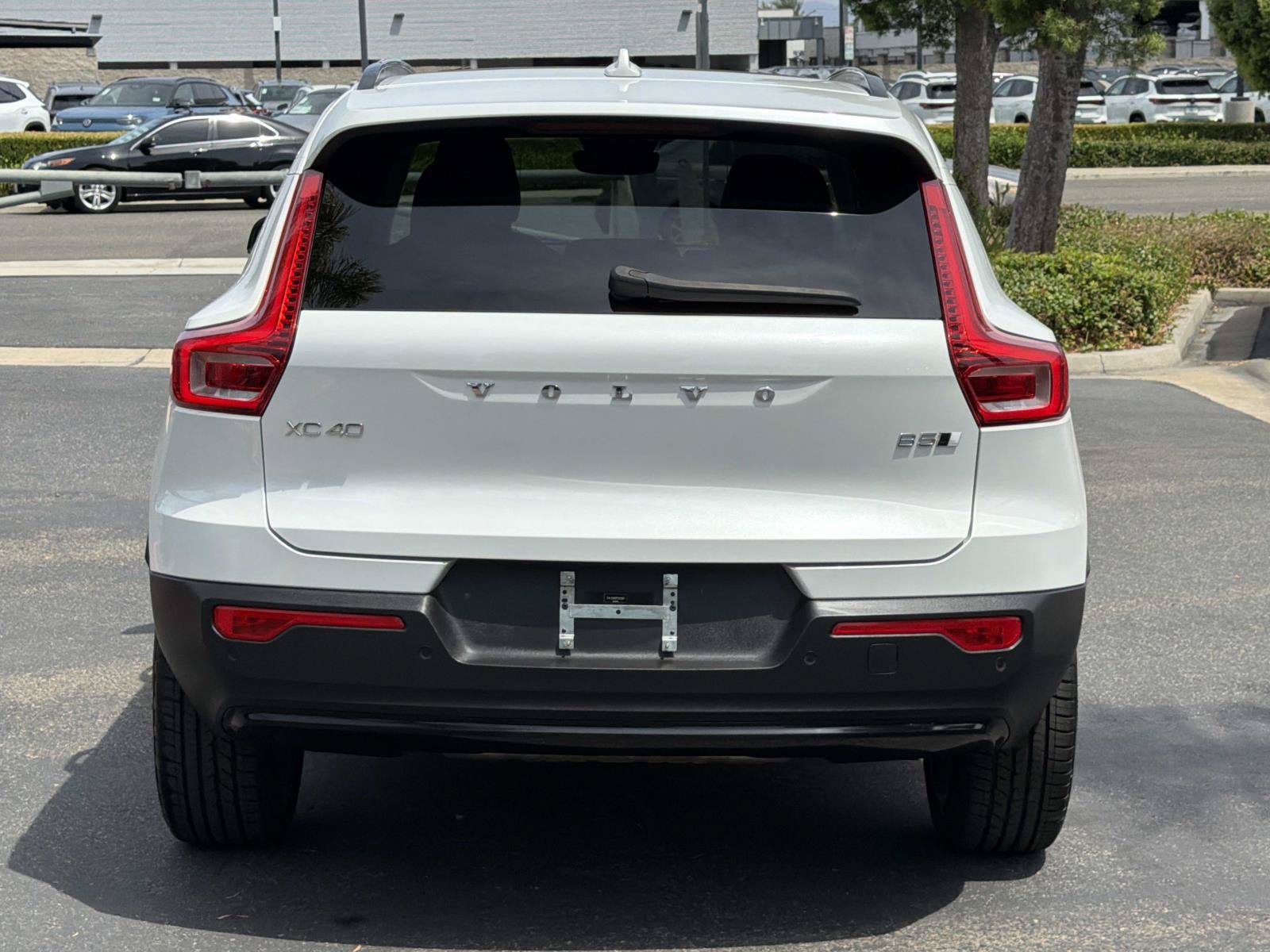 Certified 2023 Volvo XC40 B5 Ultimate AWD/4WD image 6