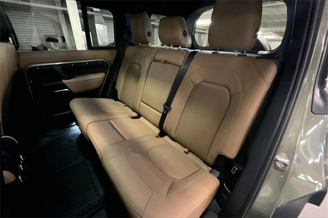 Used 2025 Land Rover Defender 110 S image 17