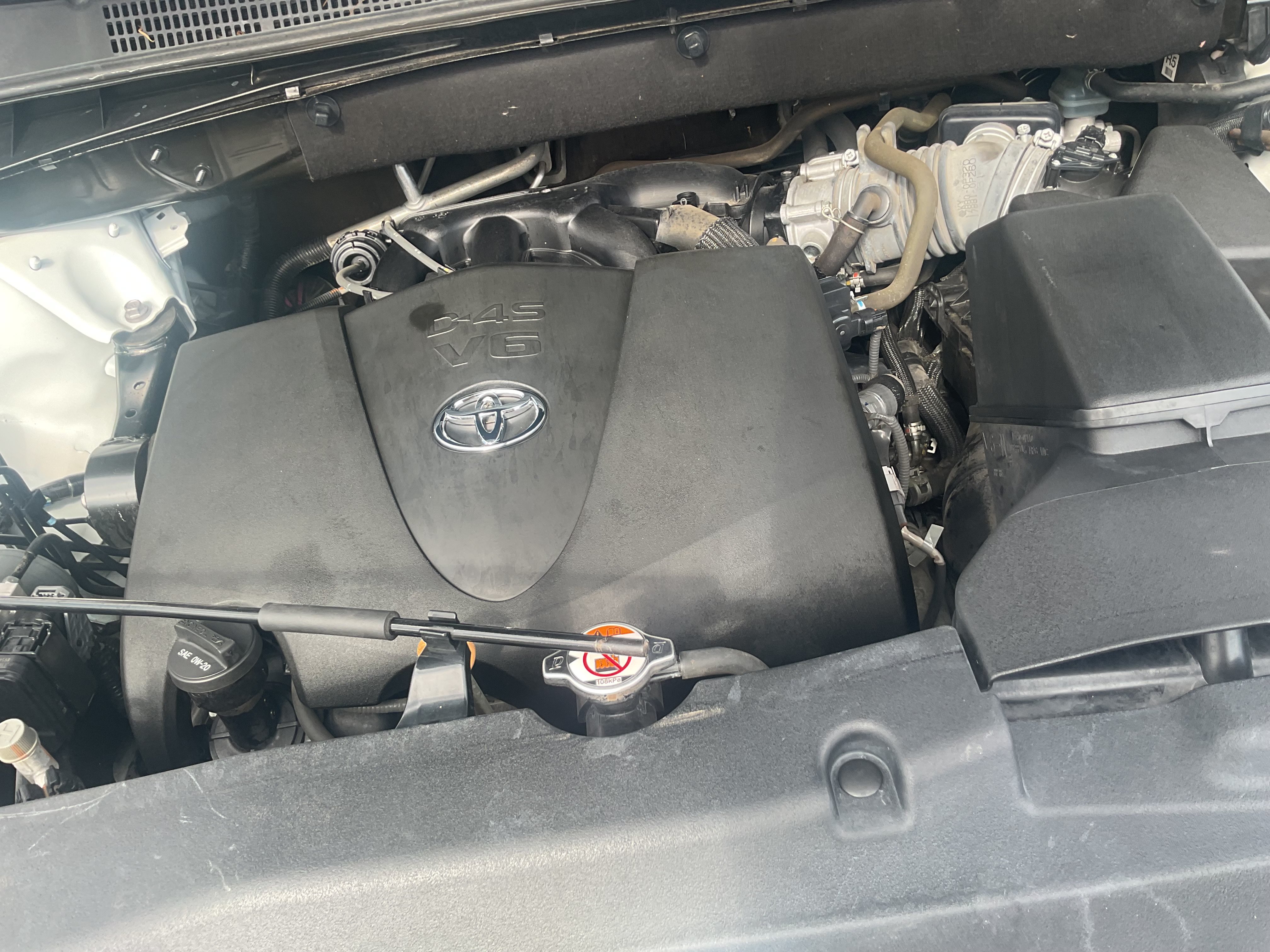 Used 2019 Toyota Highlander SE AWD/4WD image 12