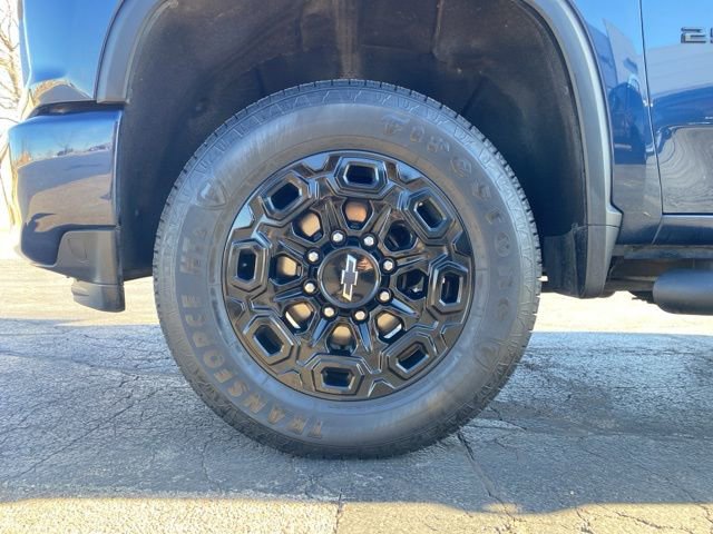 Used 2022 Chevrolet Silverado 2500 LTZ w/ LTZ Plus Package image 17
