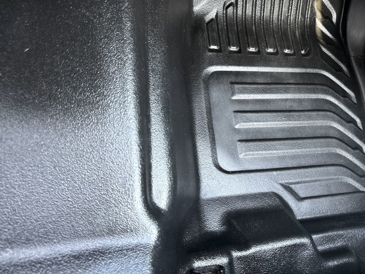 Used 2020 GMC Sierra 1500 4x4 Crew Cab w/ Sierra Value Package image 31