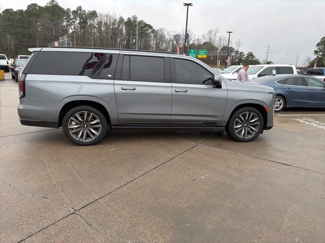 Used 2022 Cadillac Escalade ESV Sport w/ Touring Package image 11