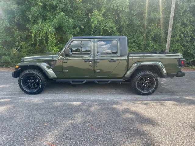 Used 2022 Jeep Gladiator Sport AWD/4WD image 2